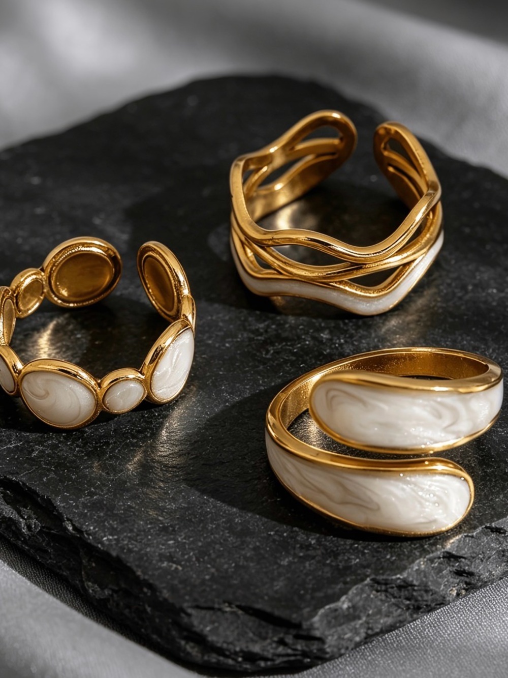 Asymmetrical Gold Artistic Loop Ring Set